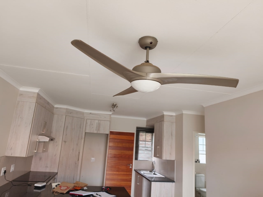 To Let 2 Bedroom Property for Rent in Ngwenya River Estate North West